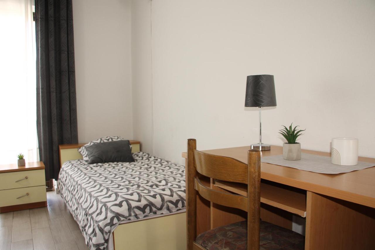 Motel "Tri Lovca" คนิน ภายนอก รูปภาพ