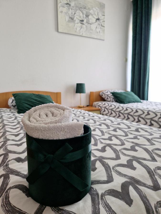 Motel "Tri Lovca" คนิน ภายนอก รูปภาพ