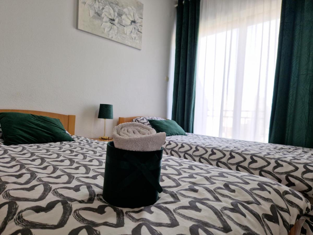 Motel "Tri Lovca" คนิน ภายนอก รูปภาพ
