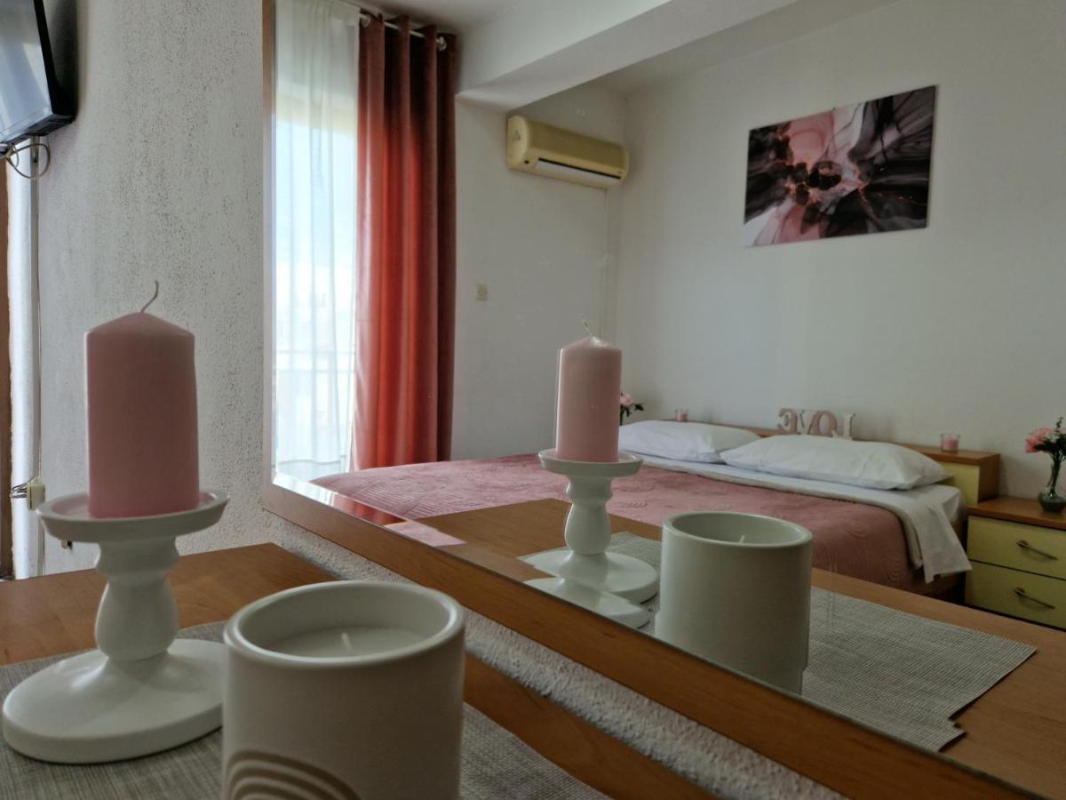 Motel "Tri Lovca" คนิน ภายนอก รูปภาพ