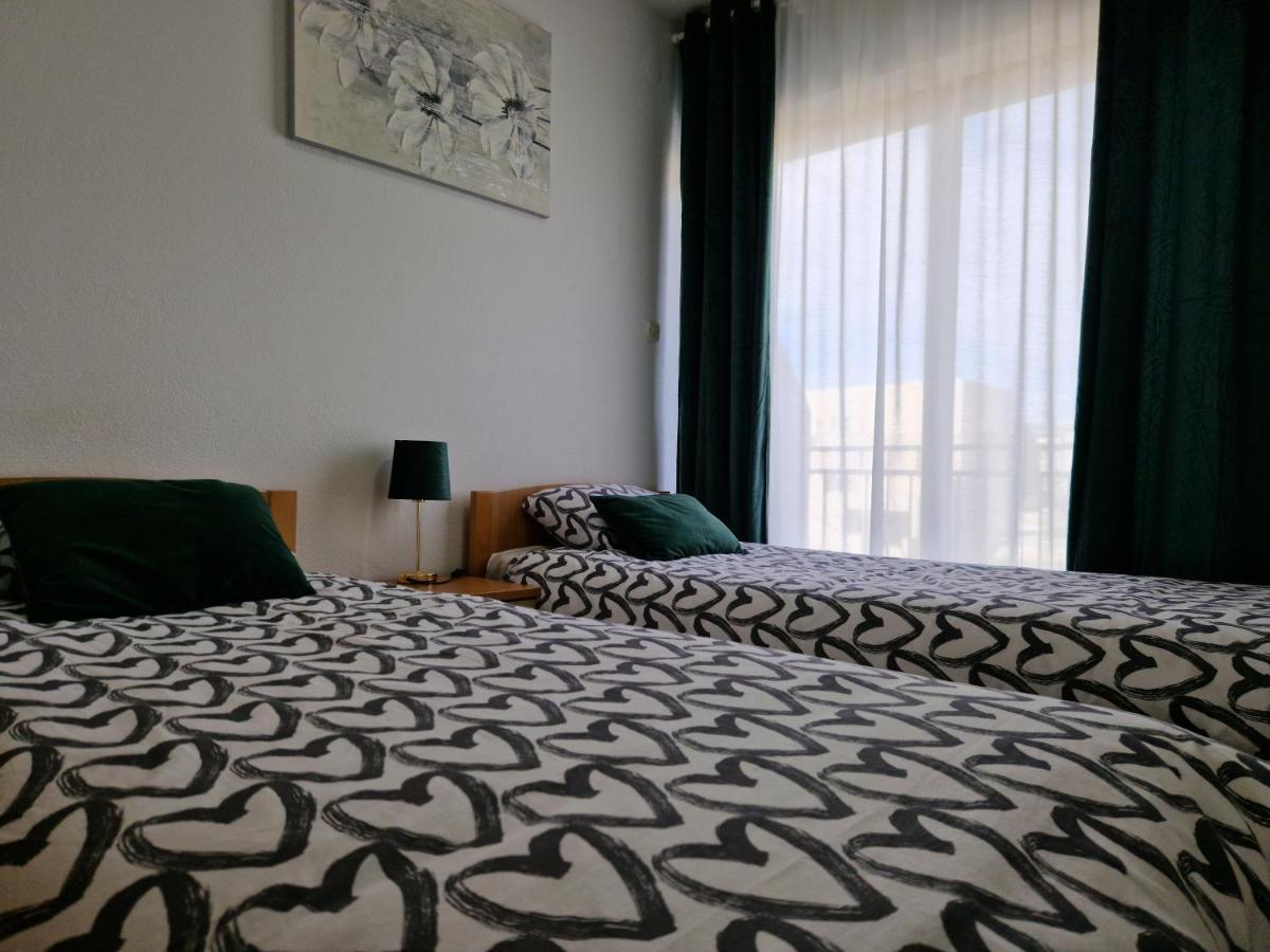 Motel "Tri Lovca" คนิน ภายนอก รูปภาพ