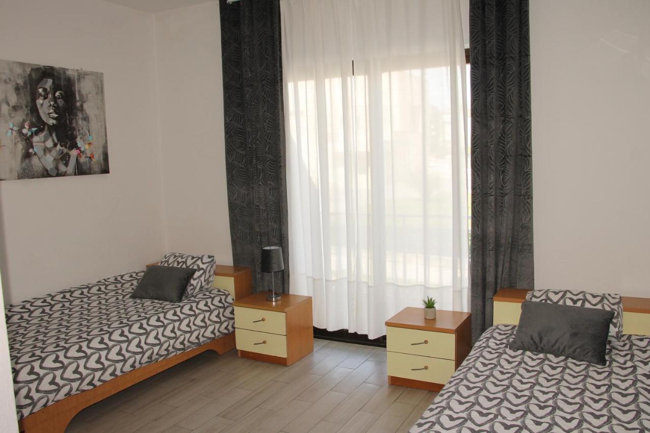 Motel "Tri Lovca" คนิน ภายนอก รูปภาพ